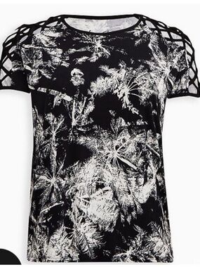 TORRID lovesick lattice sleeve black and white palm Top 1XL